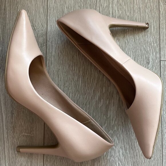 Nude Stilettos - Picture 1 of 5